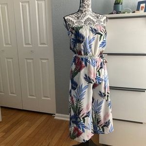 🍀 4 for $24: Purple Snow Strapless Wide Leg Jumpsuit Size Small